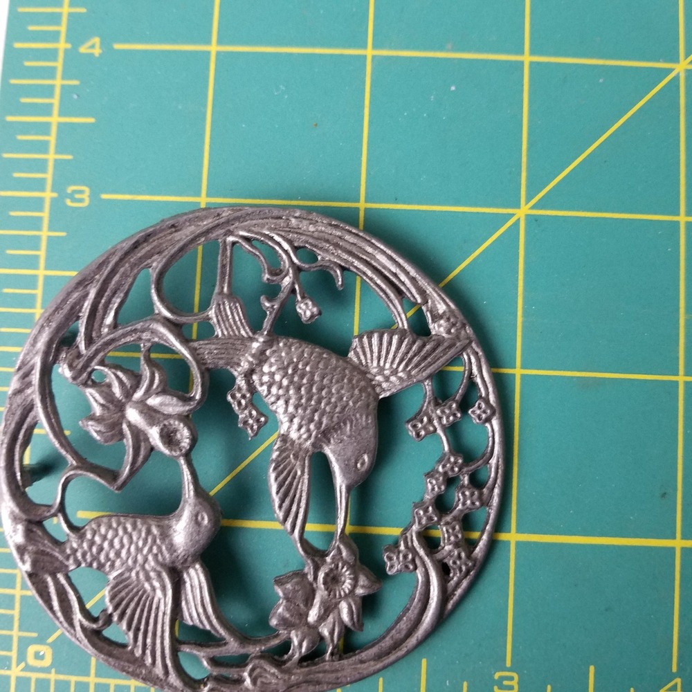 pewter potpourri lid vintage Hummingbird Floral trivet wall decor - Picture 4 of 5